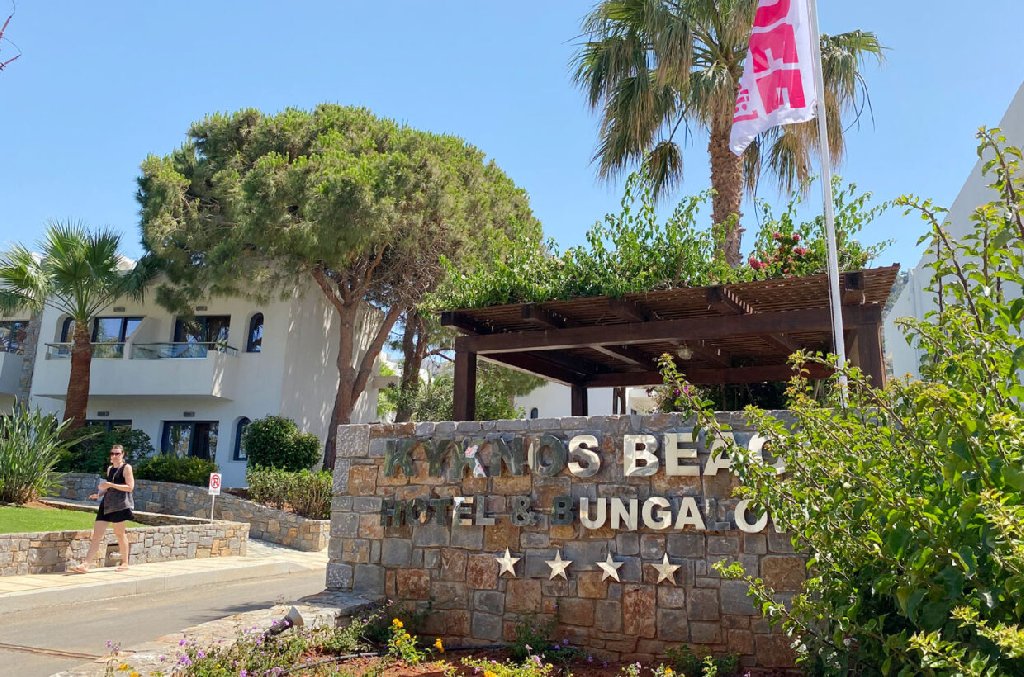 Kyknos Beach Hotel